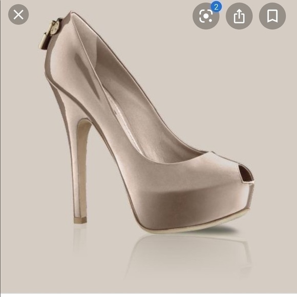 Louis Vuitton Nude Patent Oh Really! Peep Toe Pump - Picture 1 of 9